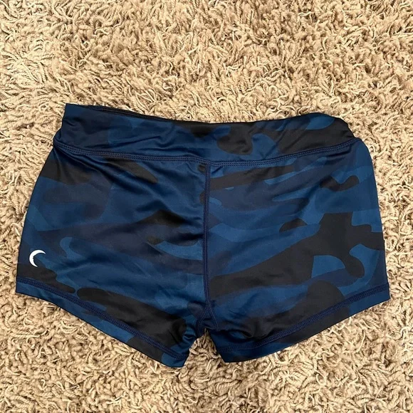 New girls large ZYIA blue camo spandex biker shorts - dance gym volleyball - Picture 3 of 3